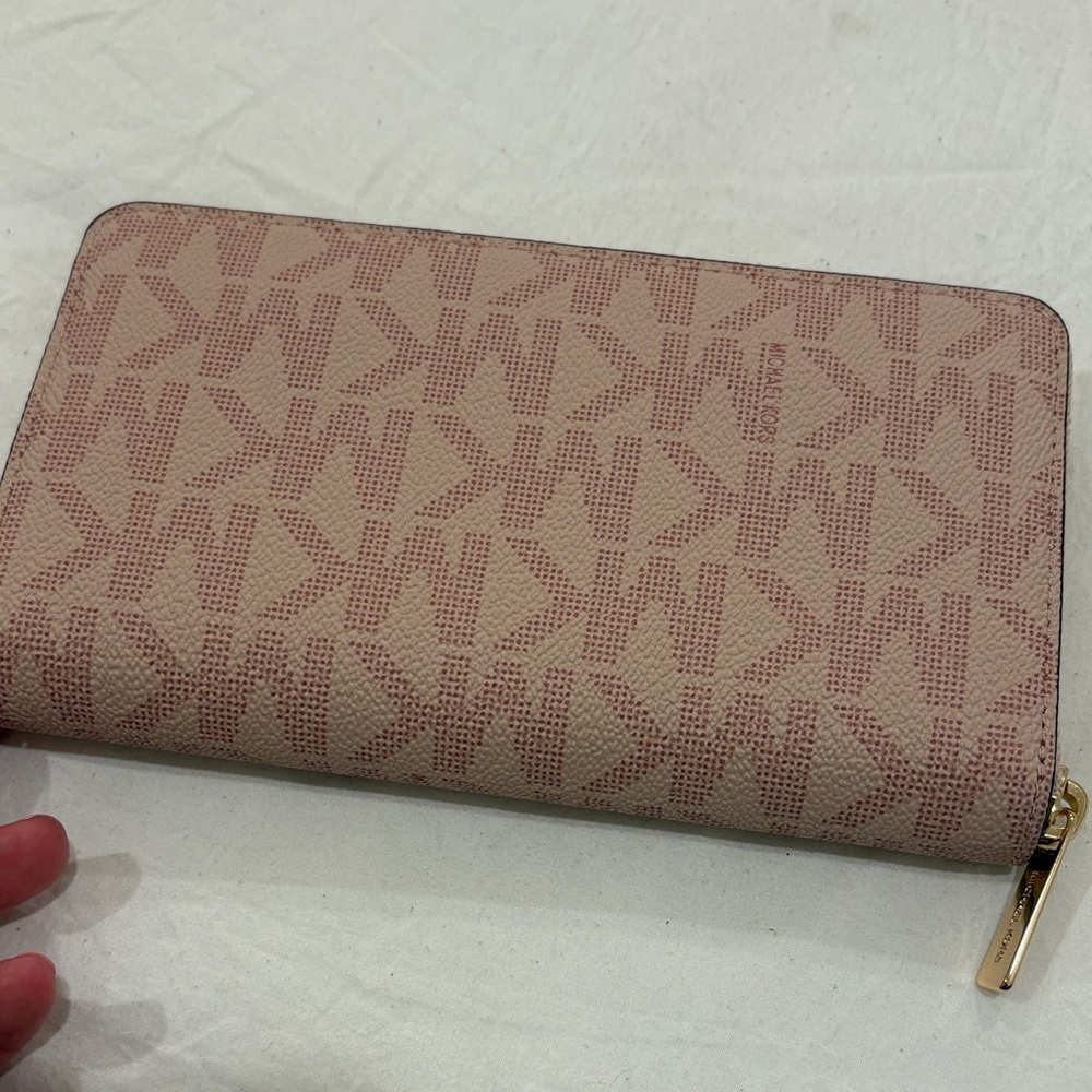 Michael Kors Blush Pink MK Logo Zip-Around Wallet with Gold Hardware - Picture 2 of 4